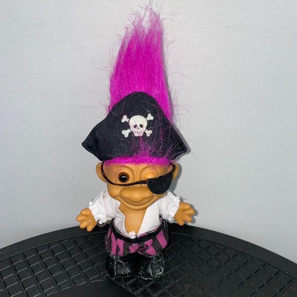 Russ Doll Magenta Pink Hair One Brown Eye Pirate - Picture 1 of 7